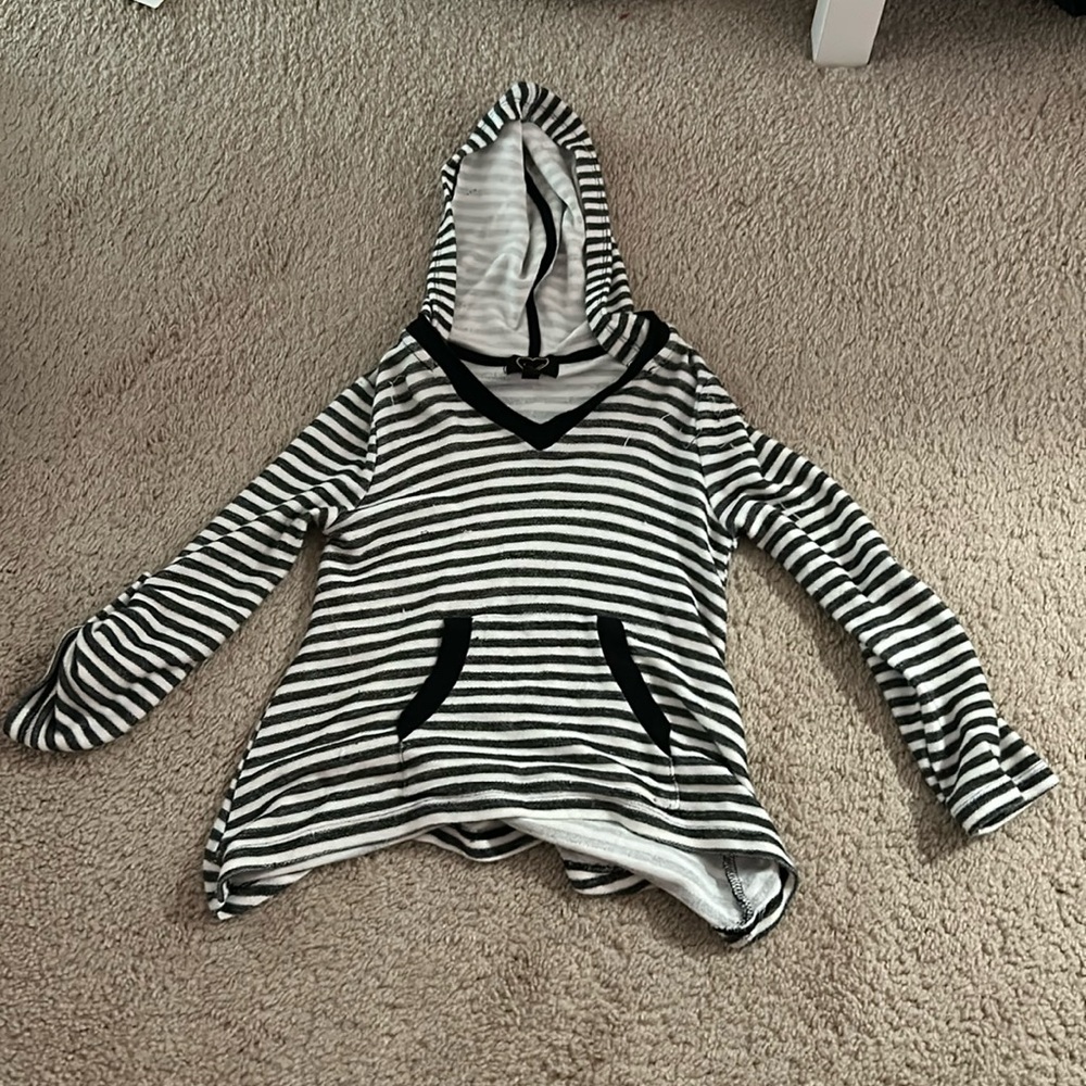 Girls size 7/8 sweatshirt!